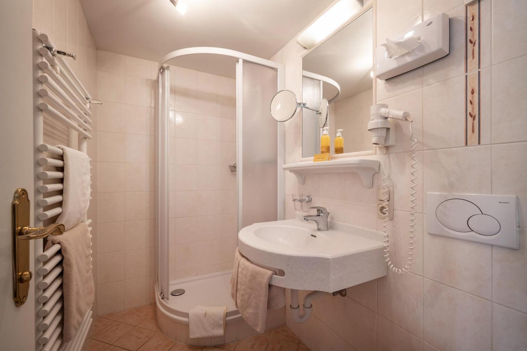 Hotel Walchseer Hof Стая снимка