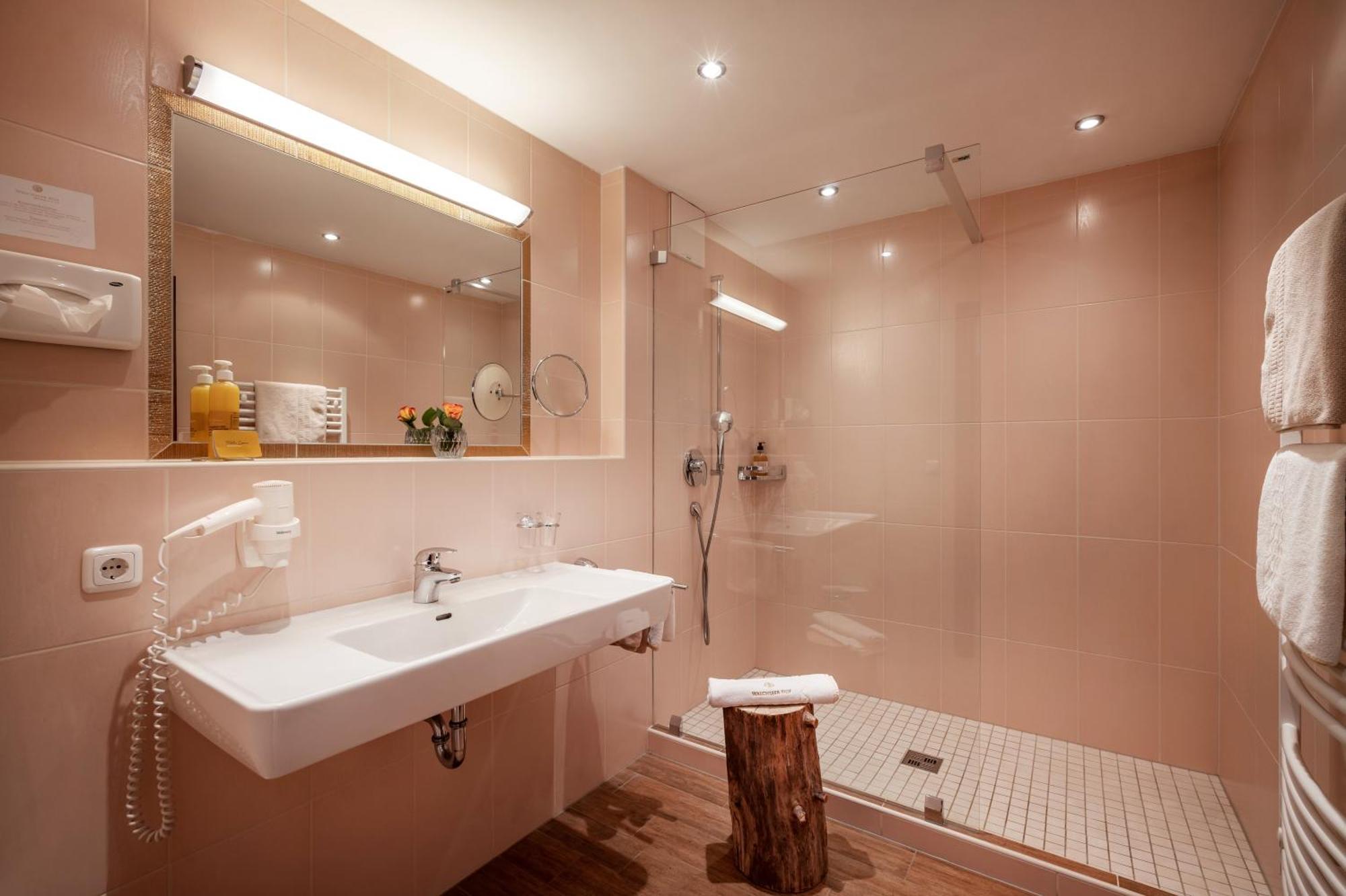 Hotel Walchseer Hof Стая снимка